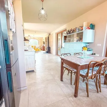 Villa Un A Parte Monsampolo Del Tronto